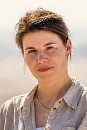 Anne-Britt de Vries as Self - Contestant