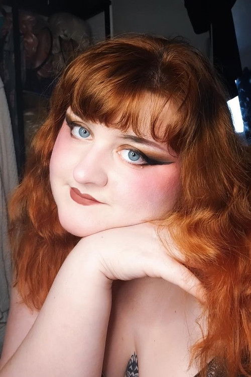 Flodd Leleu as Billie