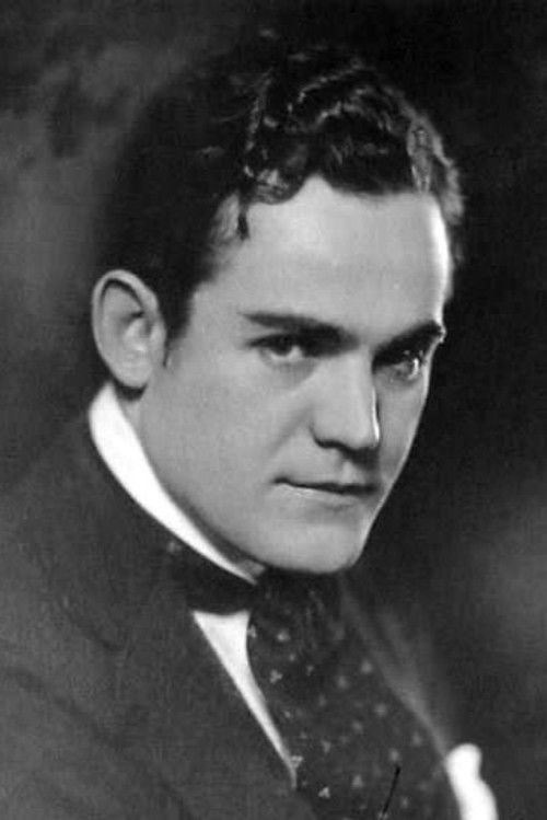 Jay Belasco as Lieutenant