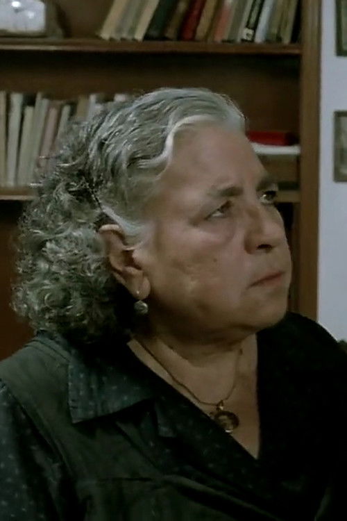 Linda Moretti as Client of Grocery