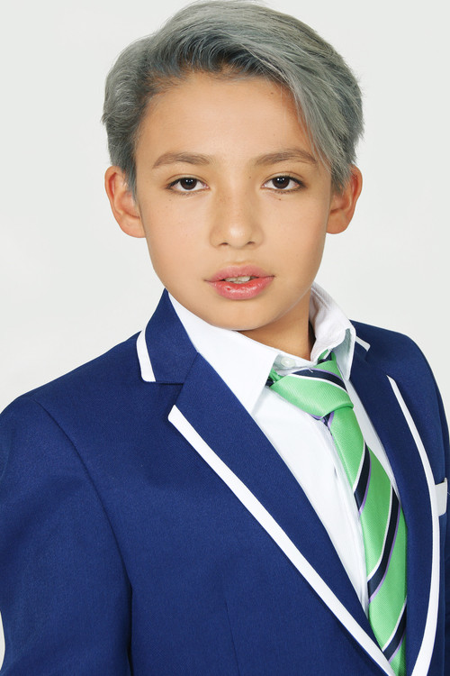 Jonathan Elizondo as Ronaldo