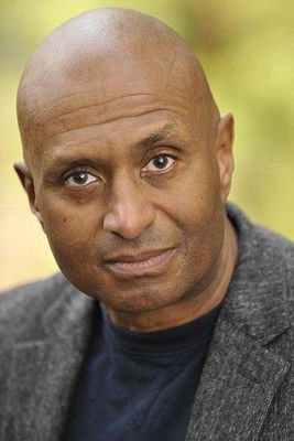 Guyle Fraizer as Pod Scientist