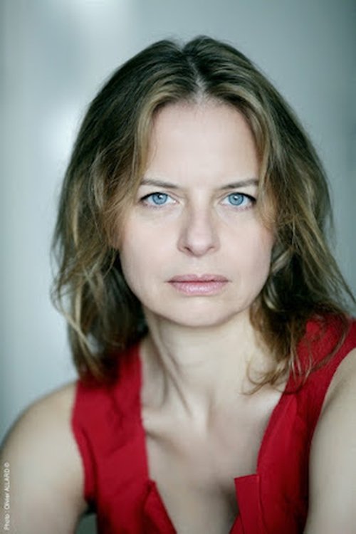 Sophie Bouilloux as Lise