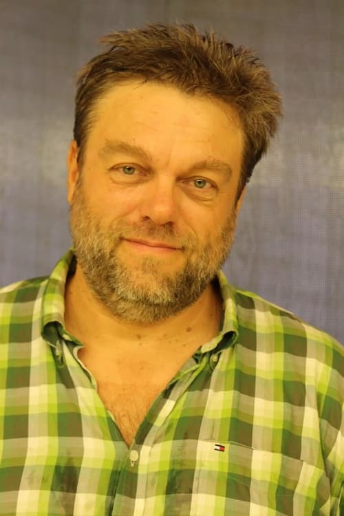 Sorin Tofan as Gagiu