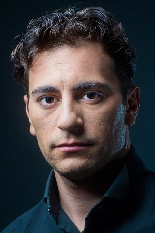 Alexander Hadjiangelov as Ali