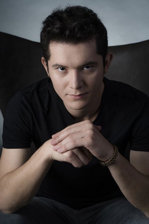 Arif Diren as Tğm. Sezai