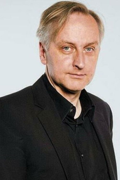 Carlos Gebauer as Anwalt