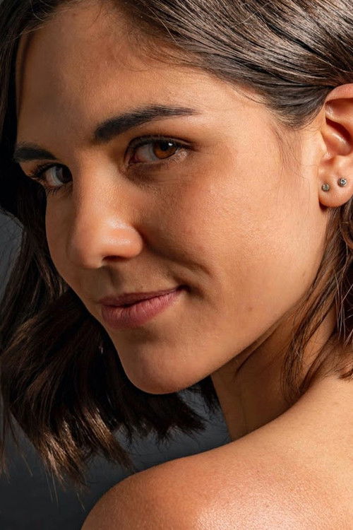 Lorién Sauret as Violeta