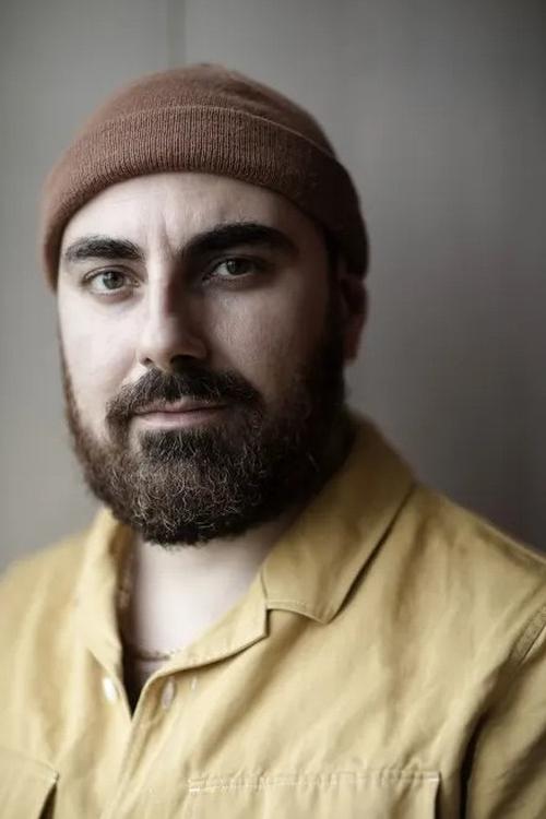 Sargun Oshana as Mehmet