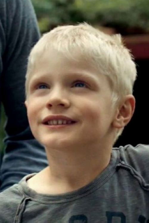 Buster Bjørn Werner as Buster