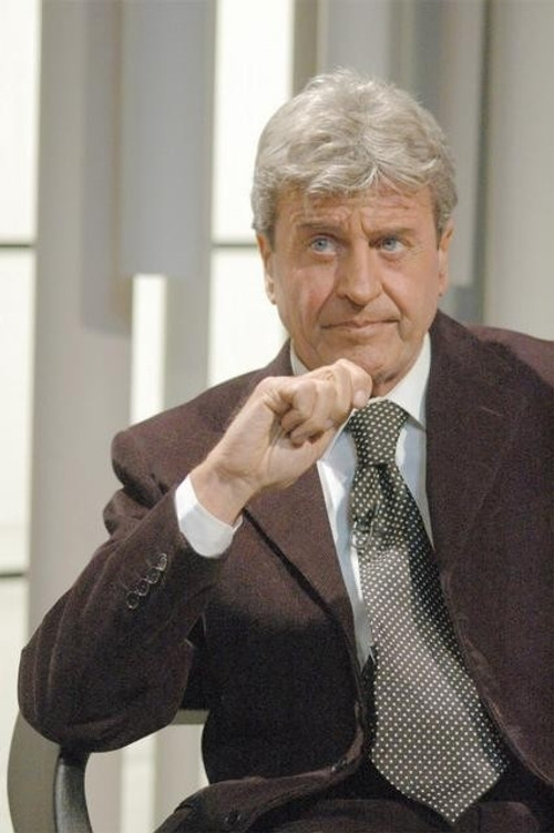 Stefano Antonucci as Sacerdote del secondo funerale