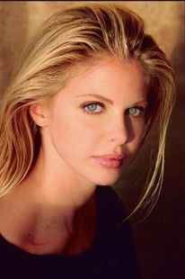 Haley Joel as Jennifer