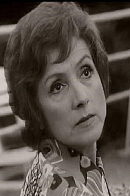 Joëlle Janin as Solange