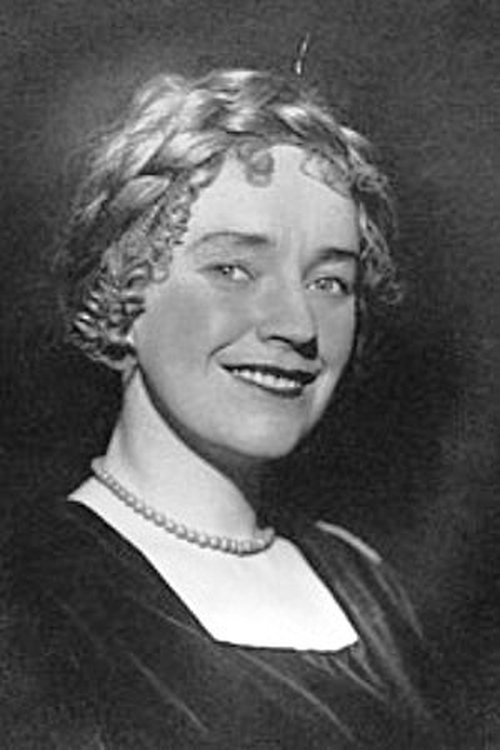 Ragnhild Hald as Laura, Knuts wife