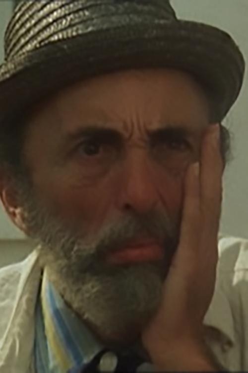 Herb Goldstein as Doctor