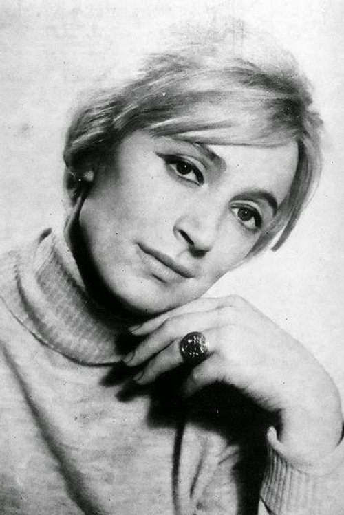 Gilda Marinescu as Anny Topping