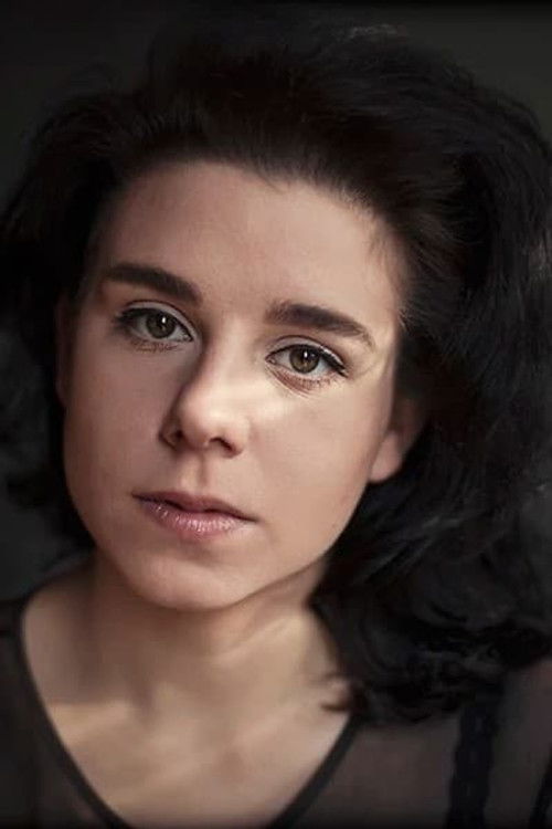 Lena Schimscheiner as Lidka