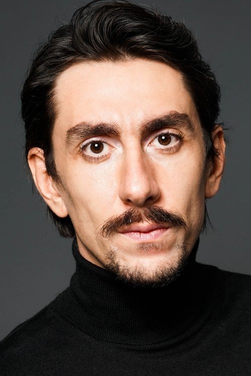 Onur Berk Arslanoğlu as Belediye Memuru