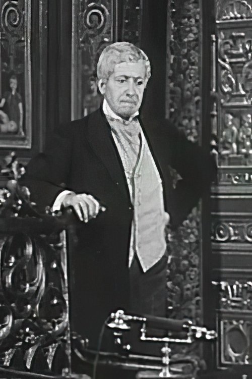 Henri Jullien as Monsieur François