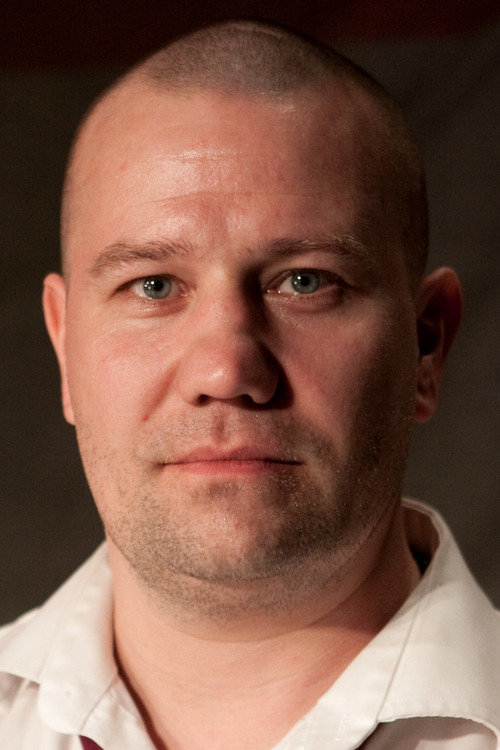 Kim Sørensen as Malthus