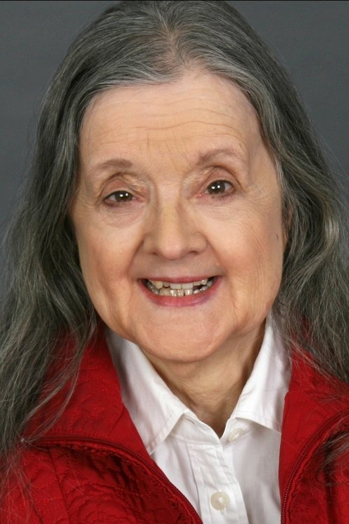 Anabel Graetz as The Woman and Old Woman