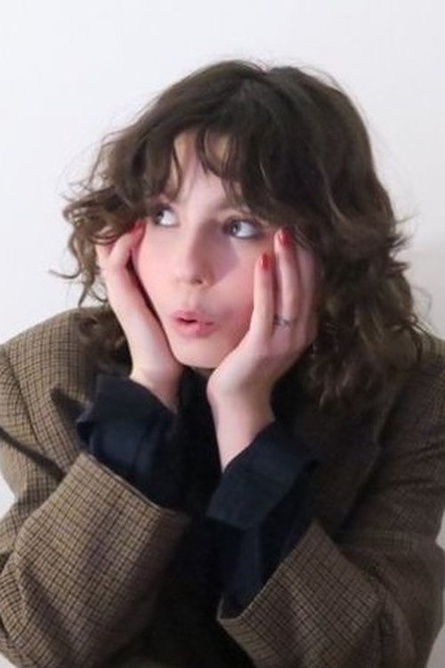 Mitty Hazanavicius as Lola