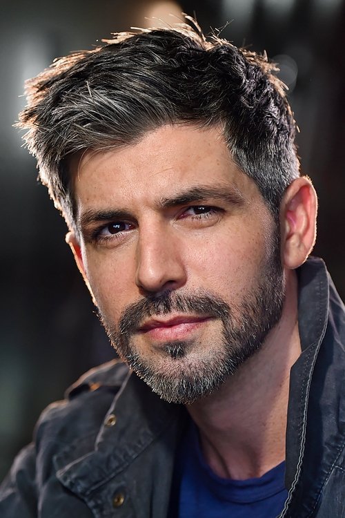 Kayvon Esmaili as Frankie Diaz