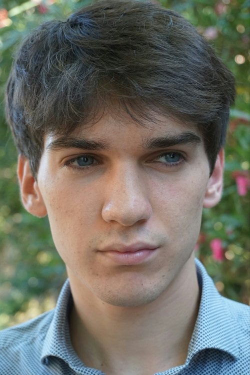 Luca Castellano as Lukas