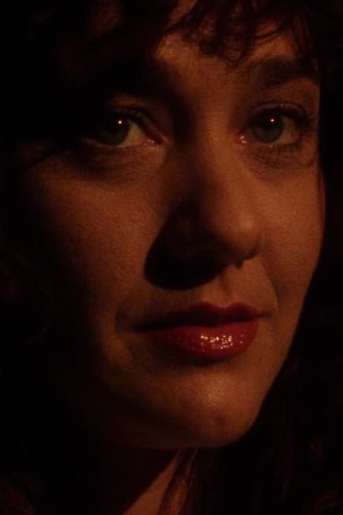 Wendy MacDonald as Saundra Carlyle