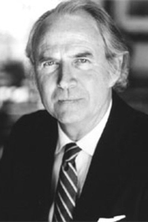 Lennard Kuras as Joey