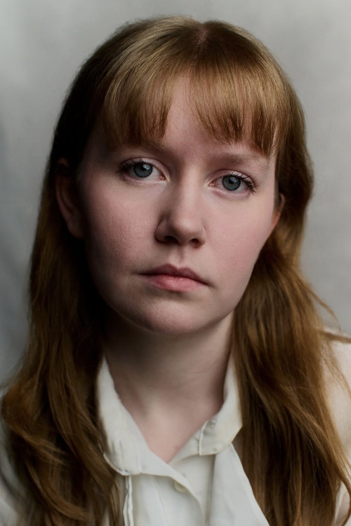 Sophie Northway as Mary