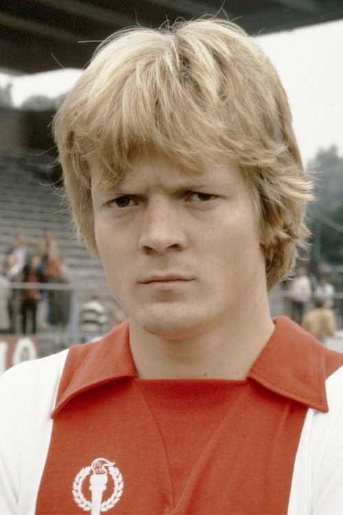 Søren Lerby as Self