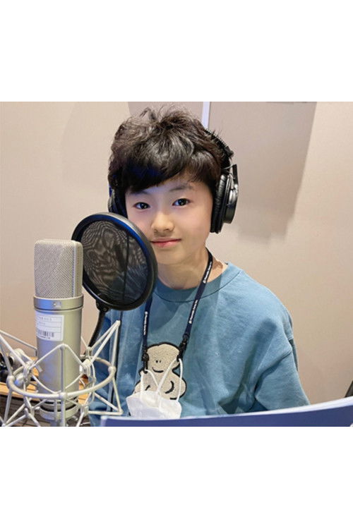 Lee Jun-seo as 토비 (Voice)