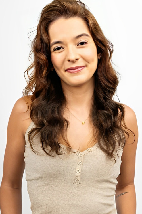 Mariana Lessa as Juliana Spinelli / Julie