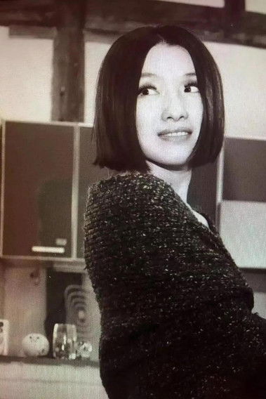 Lipstick Chan as Juan Ci