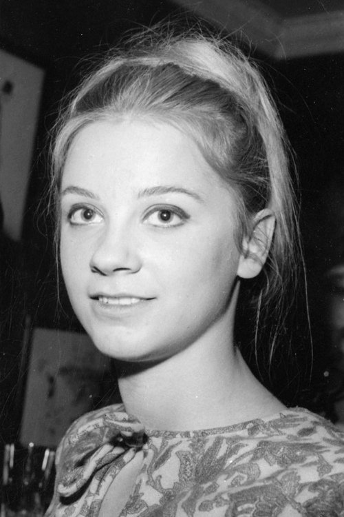 Muriel Belmondo as Self - Guest