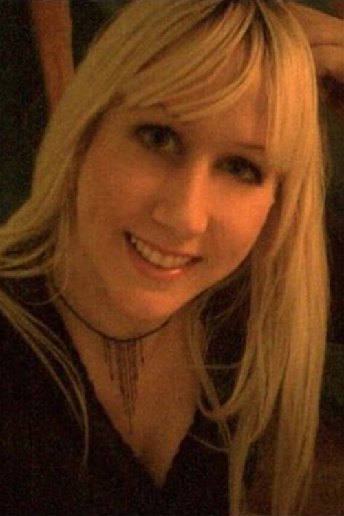 Blair Barnette as Lounge Singer