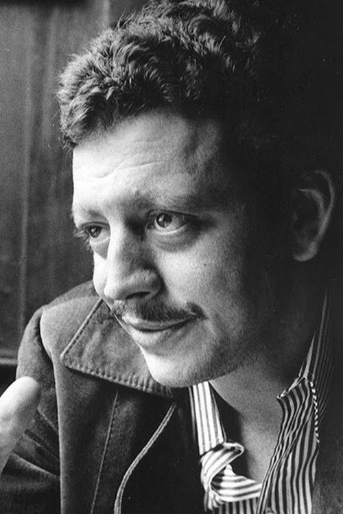 Jacinto Esteva as Mik