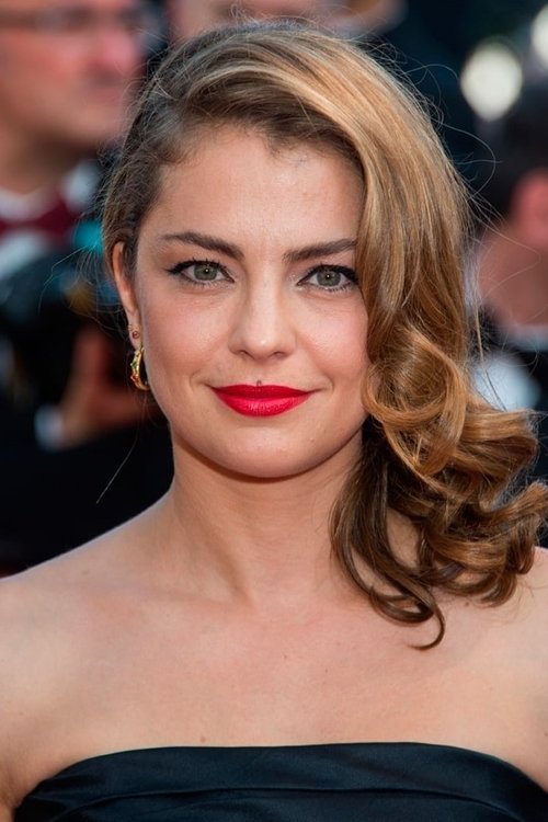 Dolores Fonzi as Paulina