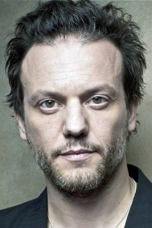 Christof Veillon as Photographer