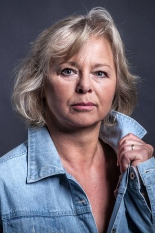 Monika Świtaj as Louise de Prusse