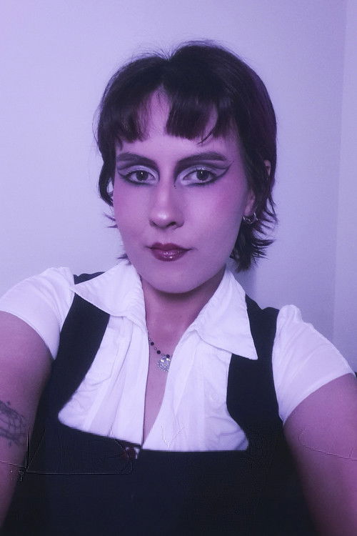 Maria Fernanda Galvani as Entrevistada 2