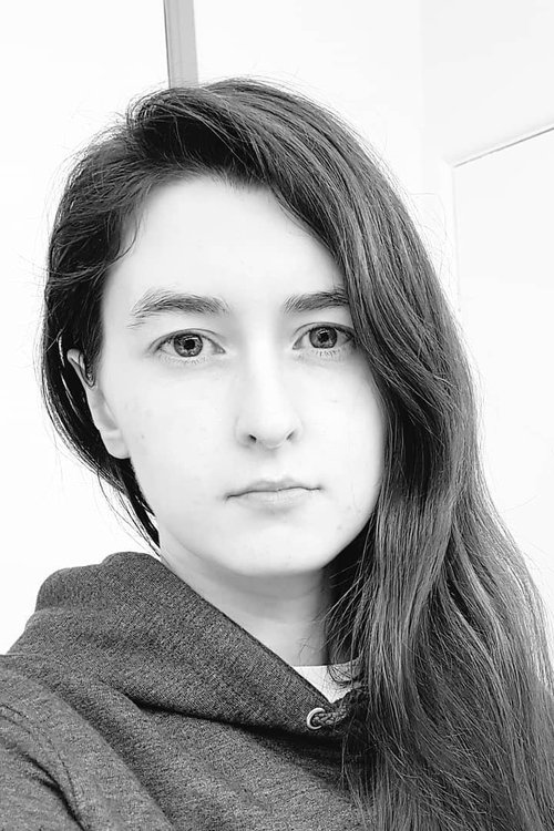 Emer Hedderman as Resident