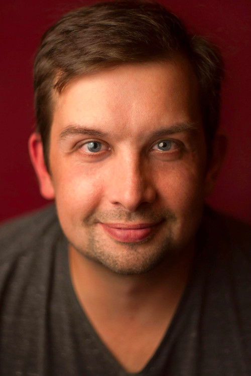 Robert Kemeny as Dylan