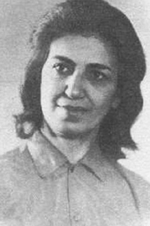 Mahluga Sadigova as Solmaz's mother