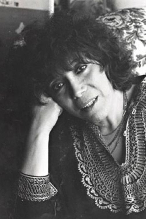 Aída Bortnik as Self