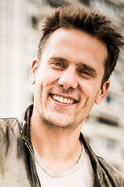 Manuel Löwensberg as 