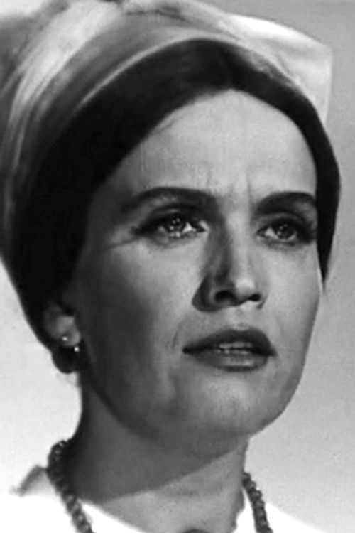 Sinaida Jurtschenko as Mother