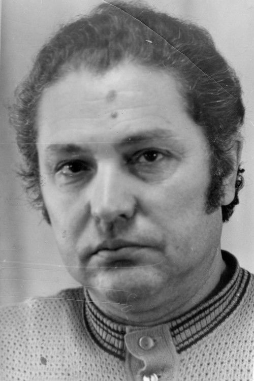 Vladimir Sinitsin as Wounded soldier