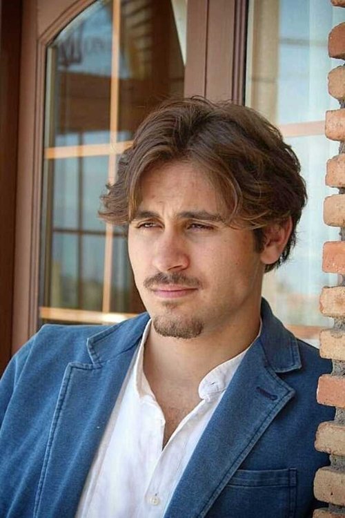 Gonzalo Cortés as Javier